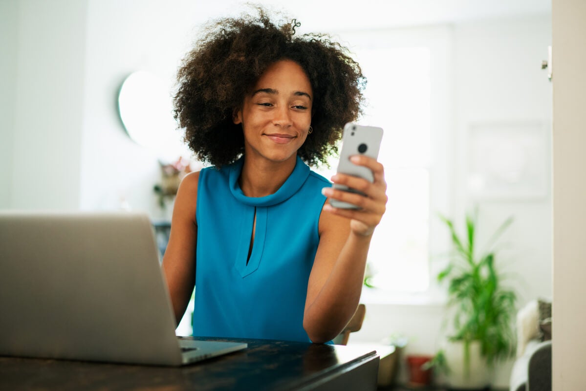 Woman taking Budgeting Quiz